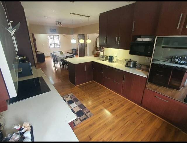 4 BEDROOM HOUSE FOR SALE IN SOMERSET PARK